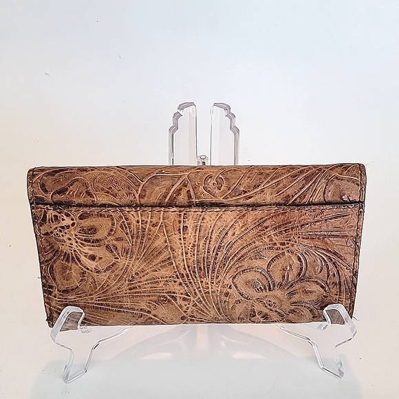 PATRICIA NASH WOMEN'S WESTERN STYLE HANDTOOLED TRIFOLD CLUTCH WALLET - Picture 3 of 16